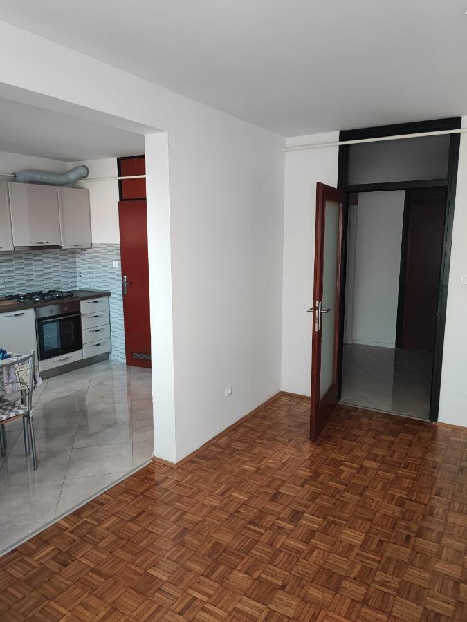 Apartment Eva Pula Ngoại thất bức ảnh